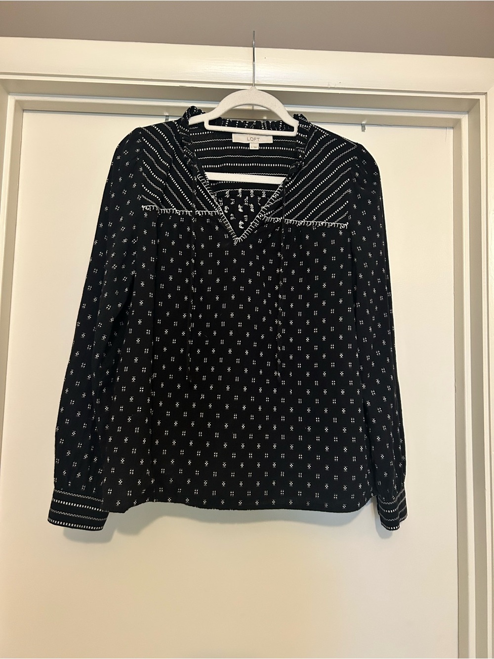 LOFT Black Printed V-Neck Long-Sleeve Blouse with Contrasting Trim